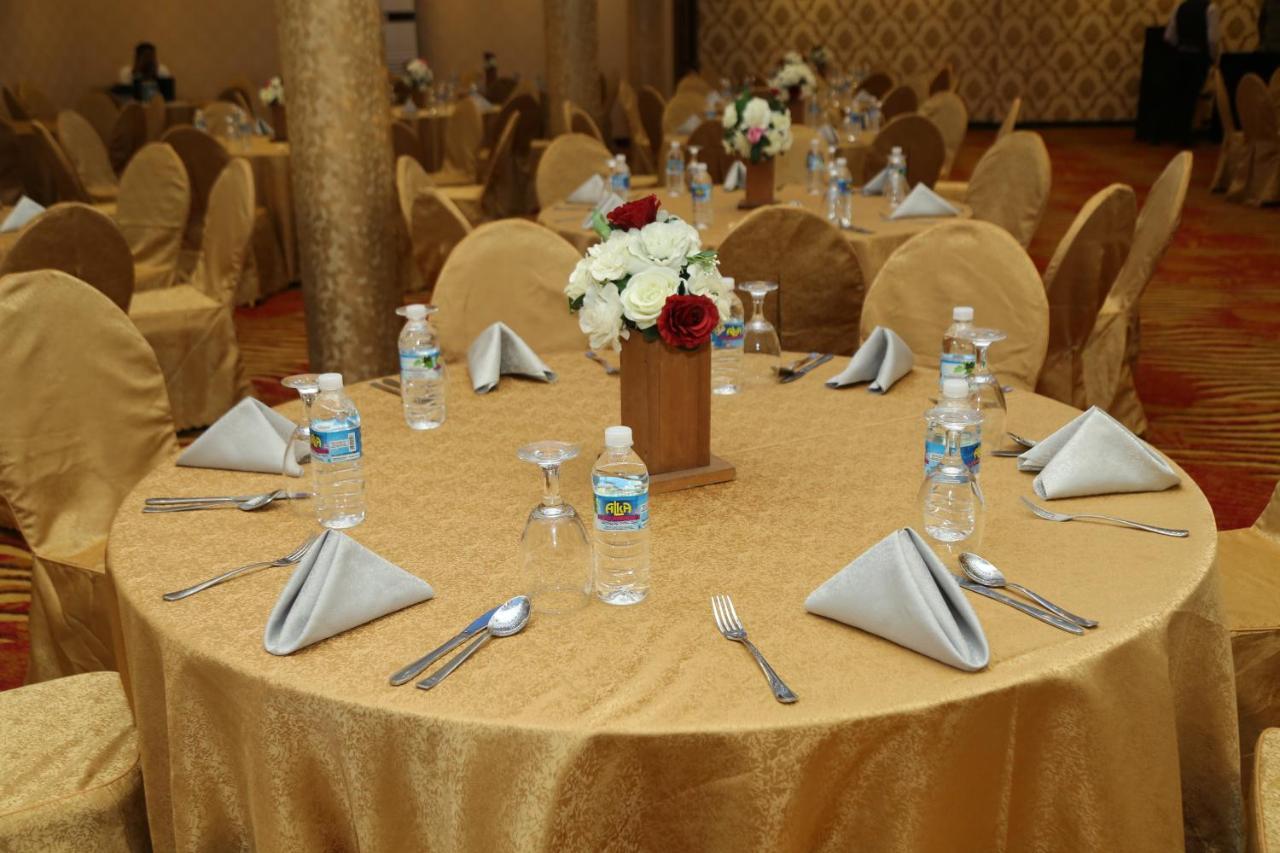 Polhena Grand Resort & Banquet Matara Bagian luar foto
